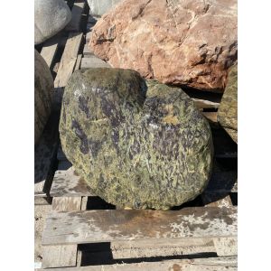 Валун природный Лиственит